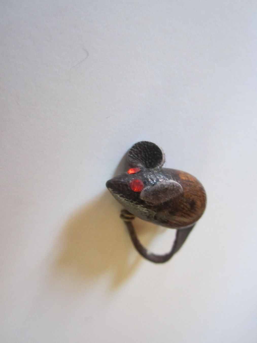 Placchette & Badge: Ancienne broche souris – Nuovo (secondo la descrizione) da Tramelan venduto da Tors 1