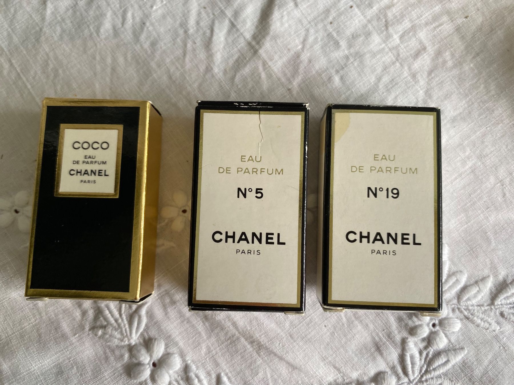 Chanel Profumi & Eau de Toilette: Parfumminiaturen von Chanel – Usato da Tägerwilen venduto da Cessna98 1