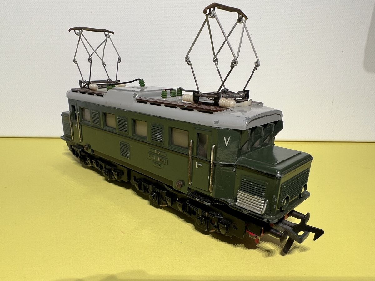 Fleischmann Modelleisenbahnen: Fleischmann E44 altes Gussmodell 1/87 – Gebraucht aus Weinfelden von Kammerflimmern 2