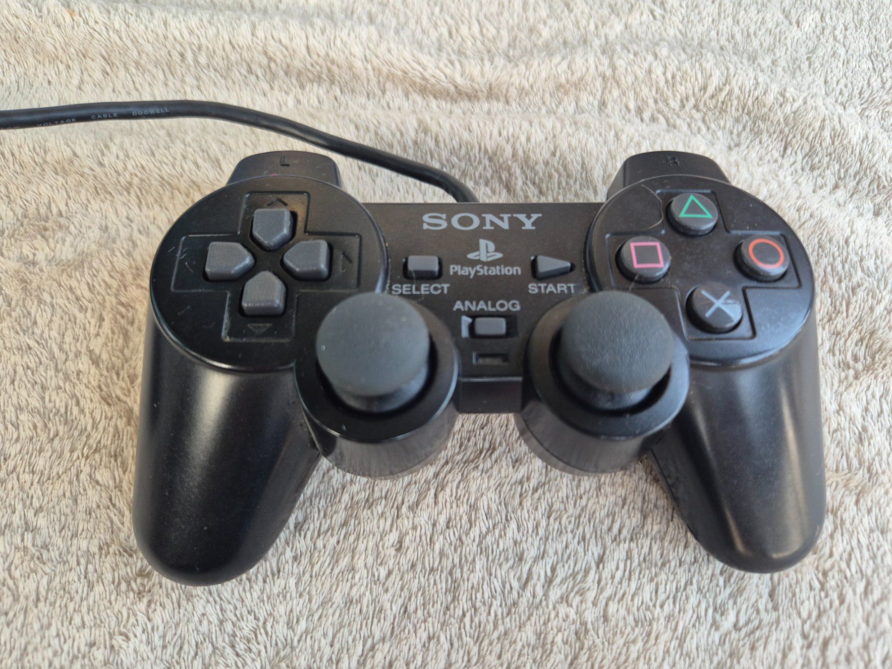 Sony Consoles: Playstation 2 Konsole mit 4 Spielen und Controller – D'occasion à Bellach par Caro29 5