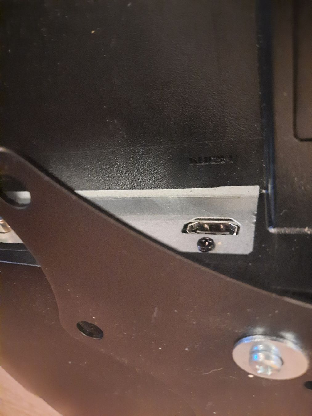 Asus Televisori: Écran ASUS avec support mural et bras articulé, comme neuf – Nuovo (secondo la descrizione) da Châtonnaye venduto da lem_x9zx 6