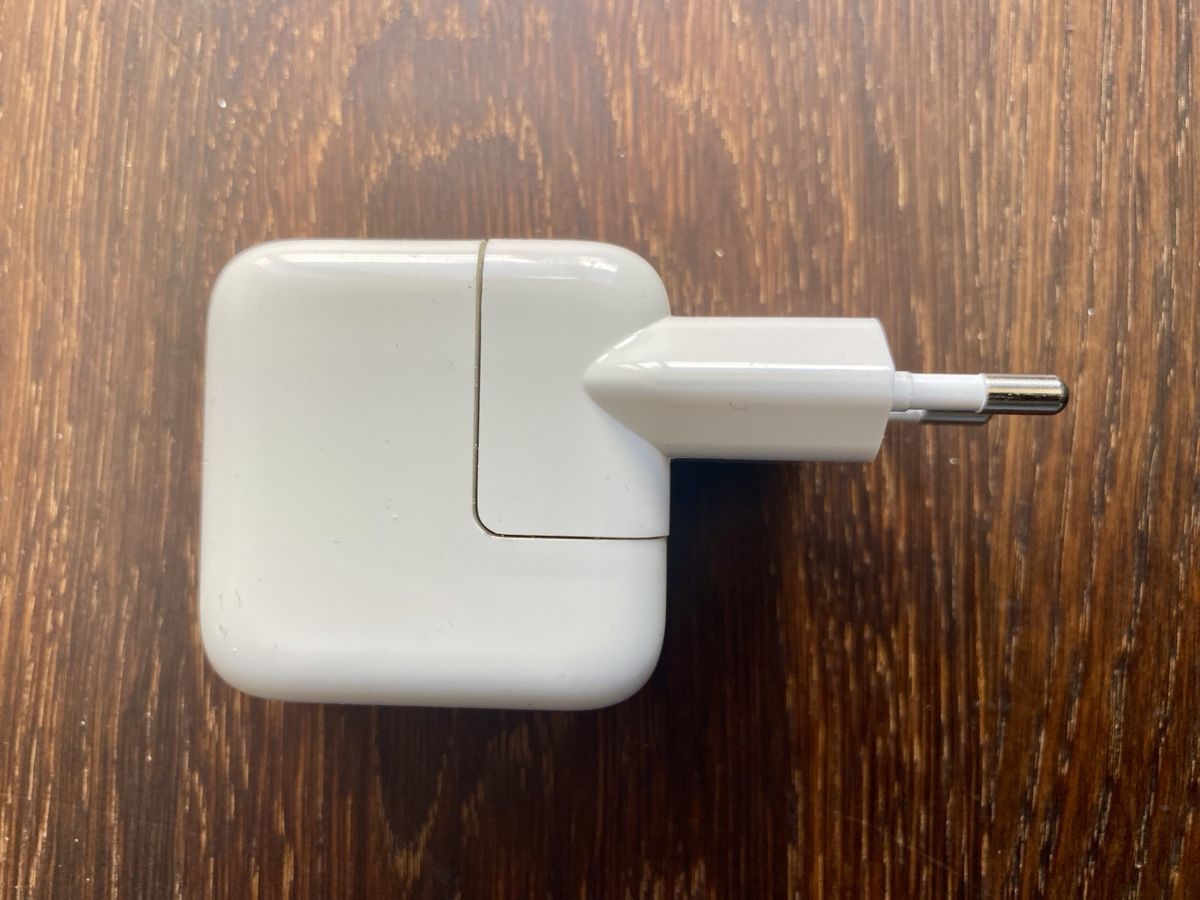 Ladegeräte: Apple USB-A Ladegerät/Charger A1205 – Gebraucht aus Winterthur von Crazycorner 2