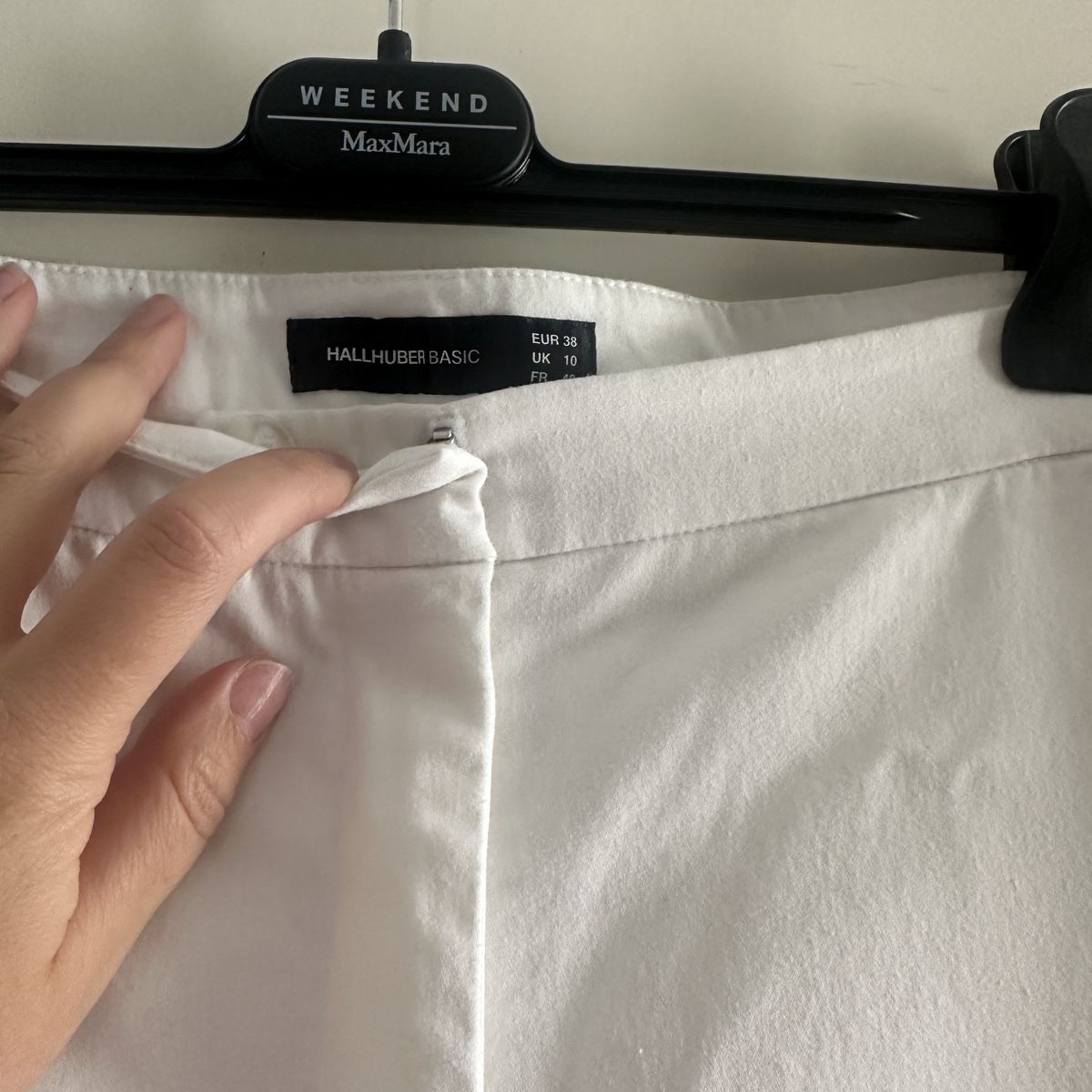 Hallhuber Pantaloni: WHITE HALLHUBER BASIC SLIM-FIT PANTS M – Usato da Zofingen venduto da JumpInVintage 3