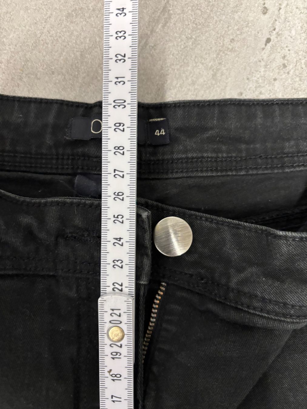 Jeans: Jeans noir léger taille 38 ou M – Usato da Salvenach venduto da gwenwywar 2