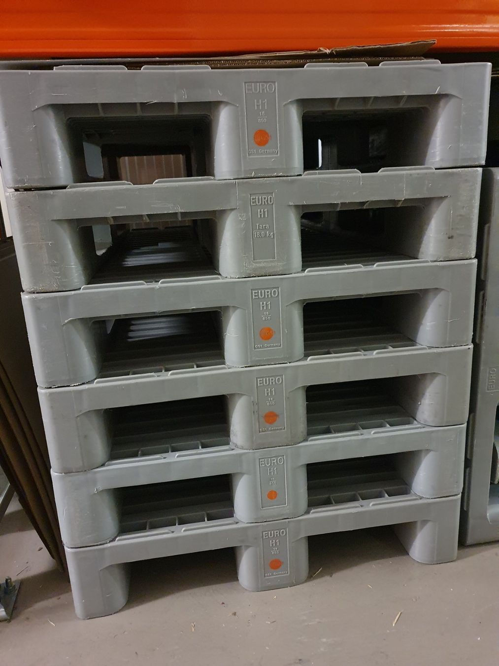 Pallets: Kunststoff Europalette - H1 – Usato da Luzern venduto da Silelam 1