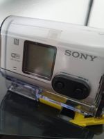 Sony HDR-AS100V mit Remote Control RM-LVR2 (Versand 9F)