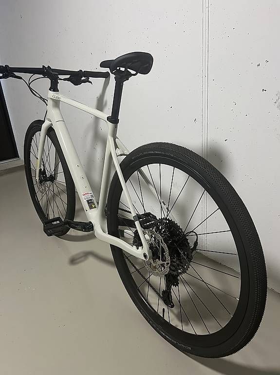 Cube Velos: Cube cadre carbone Neuf – Gebraucht aus Genthod von mateolow 1
