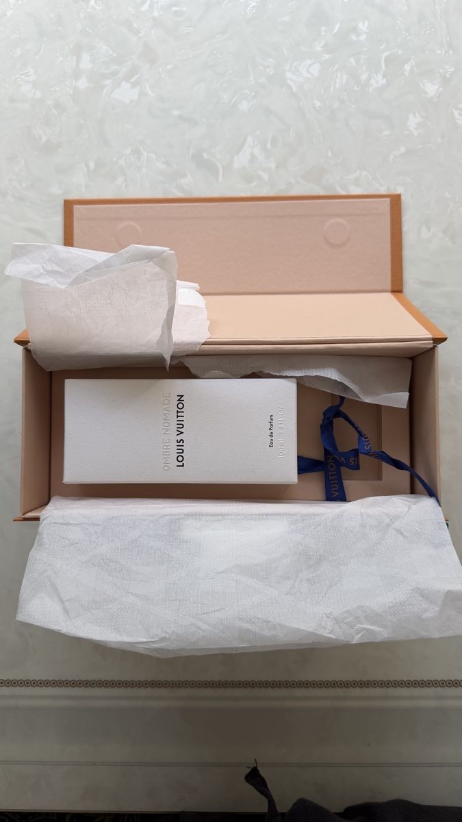 Louis Vuitton Profumi & Eau de Toilette: Louis Vuitton - Ombre Nomade – Usato da Schliern b. Köniz venduto da Ism.6o 2