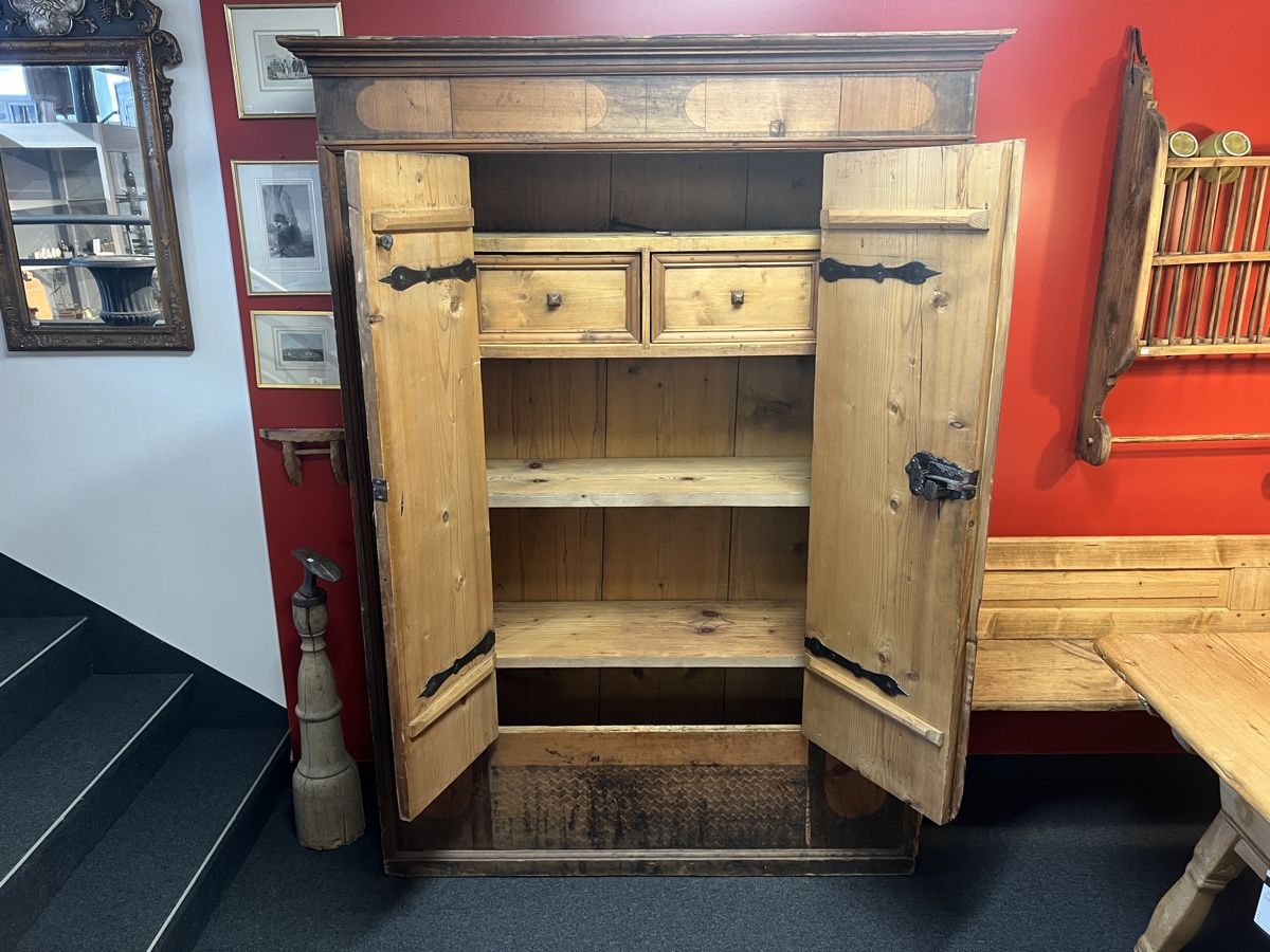 Armadi: Bündner Schrank dat.1706 – Usato da Gossau SG venduto da Keller-Antiques 4