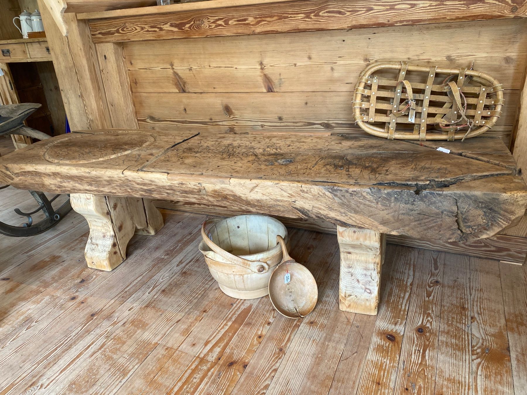 Tavoli: Käse- oder Schlachttisch – Usato da Lenk im Simmental venduto da gwustu