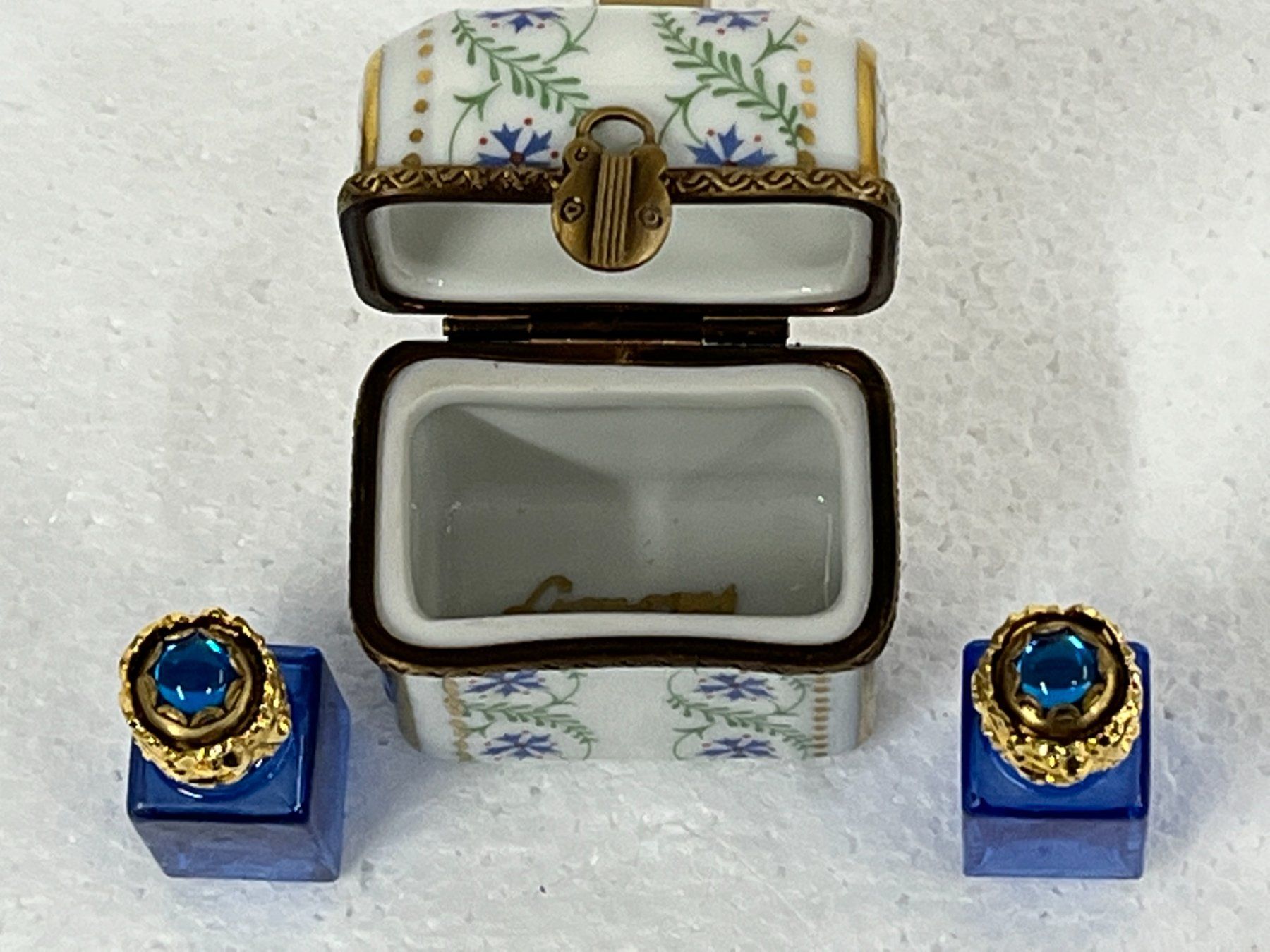 Barattoli: Schatulle Limoges Parfüm Miniatur Schatulle – Nuovo (secondo la descrizione) da Mumpf venduto da dadaboygugulini