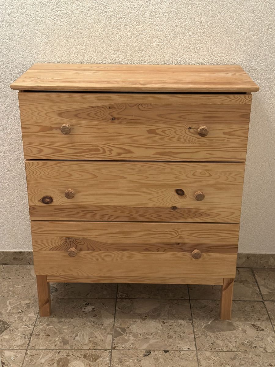 Cassettiere: Kommode aus Holz mit 3 Schubladen – Usato da Zürich venduto da kalin_mon