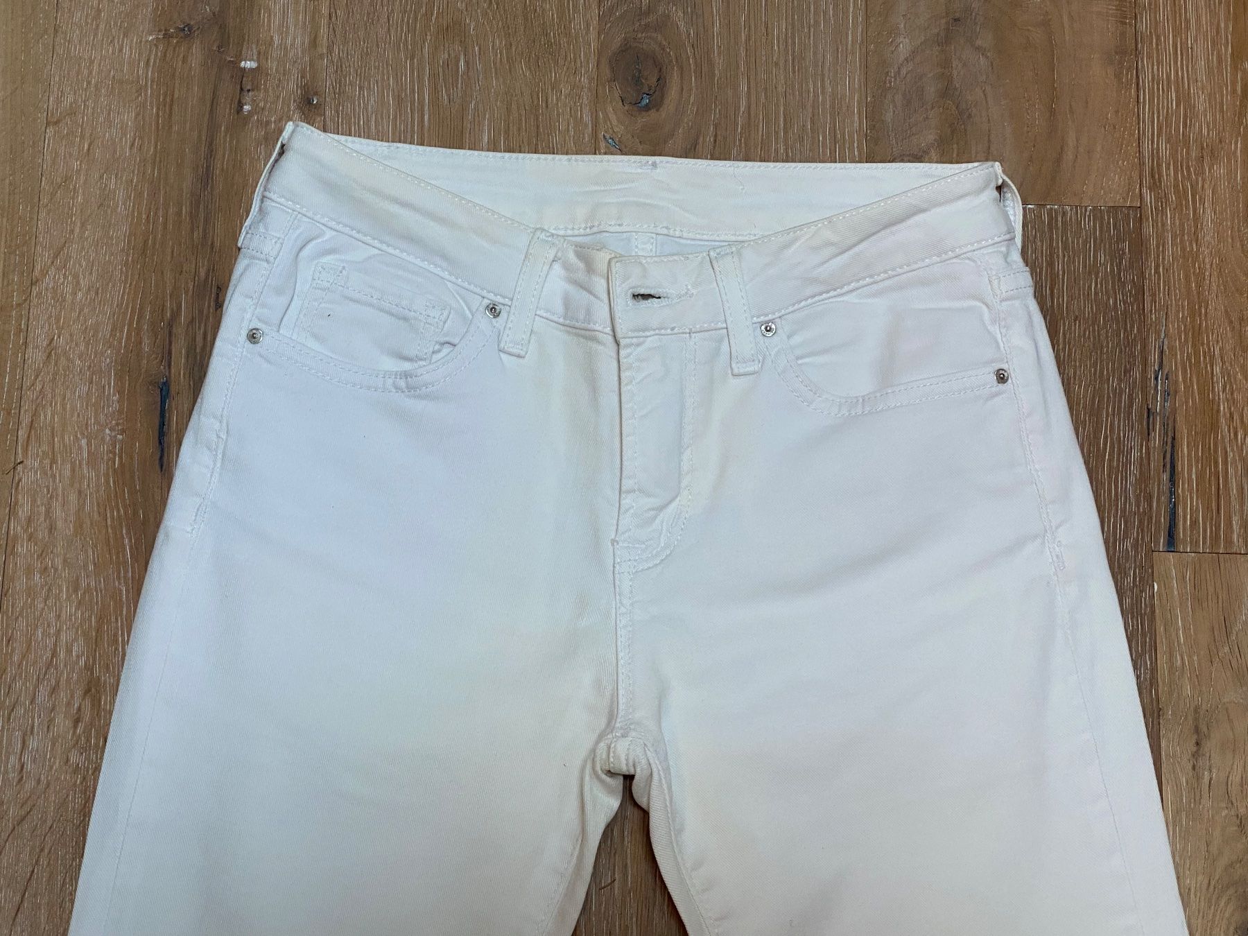 Zara Jeans: Great Zara white bootcut jeans. EUR34 – Gebraucht aus Grund b. Gstaad von PlageNeige 1