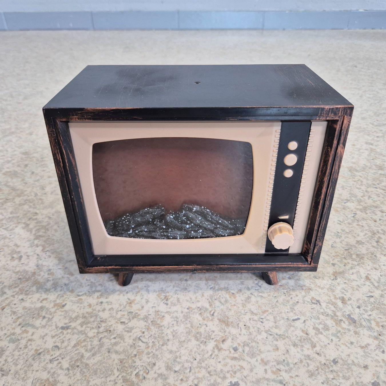 Cheminée: LED Mini Kamin 'Vintage TV' Flammeneffekt Deco Kamin – D'occasion à Nottwil par Wondewa-Shop 3