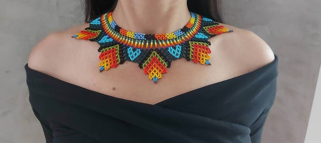 Catenine: Magnifique collier en perles – Usato da St-Livres venduto da cmtalves