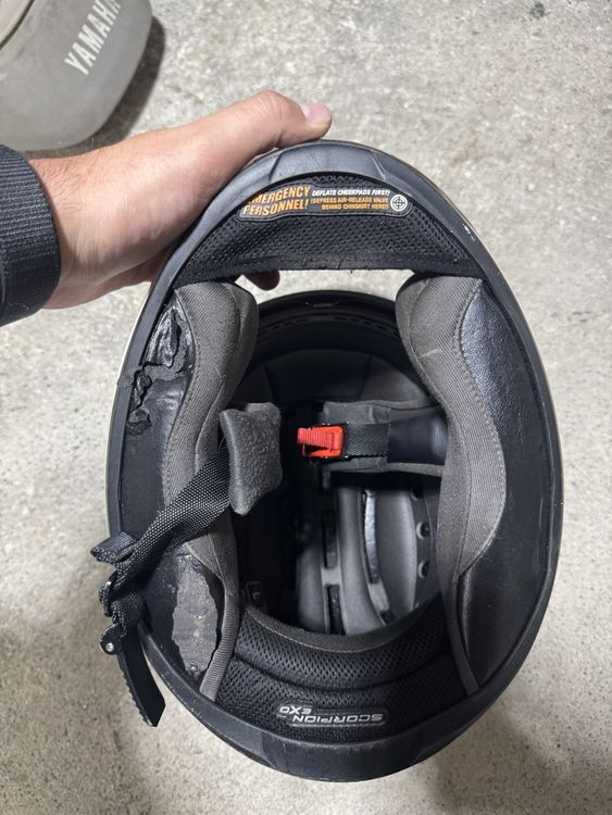 Casques & visières: Scorpion Exo 1000 Helm  – D'occasion à Wuppenau par 2teChance 4