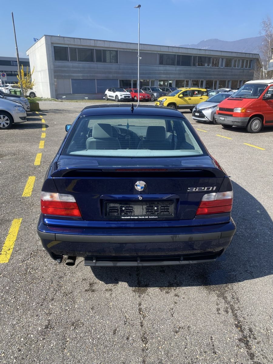 BMW Autos: BMW 320i M- Paket – D'occasion à Büren an der Aare par twostrokeguy 2
