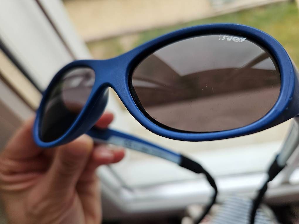 Lunettes & Verres: UVEX Kinder-Sonnenbrille Cat.3 – D'occasion à La Heutte par tau_5vvl 1