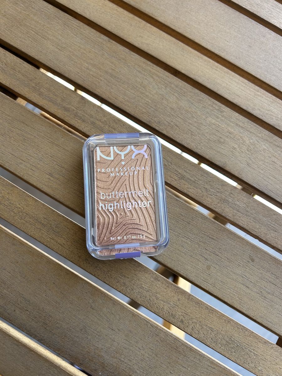 Make-up: NYX Butter Highlighter Bronze neuf – Nuovo e nell'imballaggio originale da Peseux venduto da leti_perla