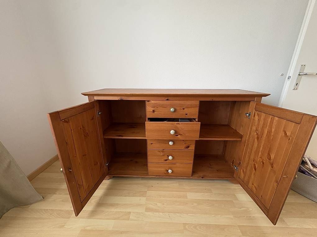 Kommoden: Commode en bois massif  – Gebraucht aus Lyss von chr_6v72 3