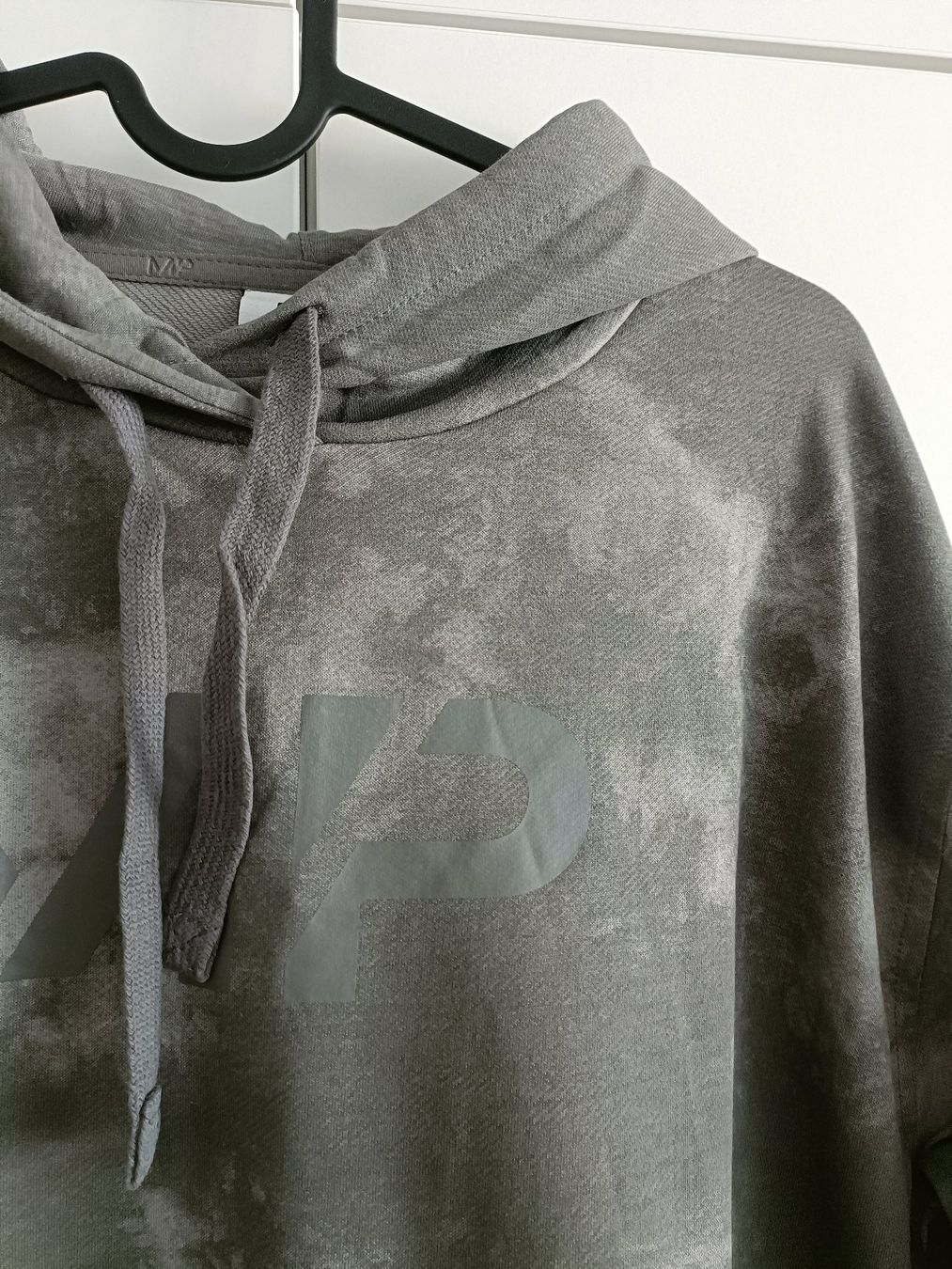 Maglioni & Felpe: Batik Kapuzenpulli / Hoodie - Grösse S – Nuovo e nell'imballaggio originale da Rickenbach b. Wil venduto da Beautiful.Things 1