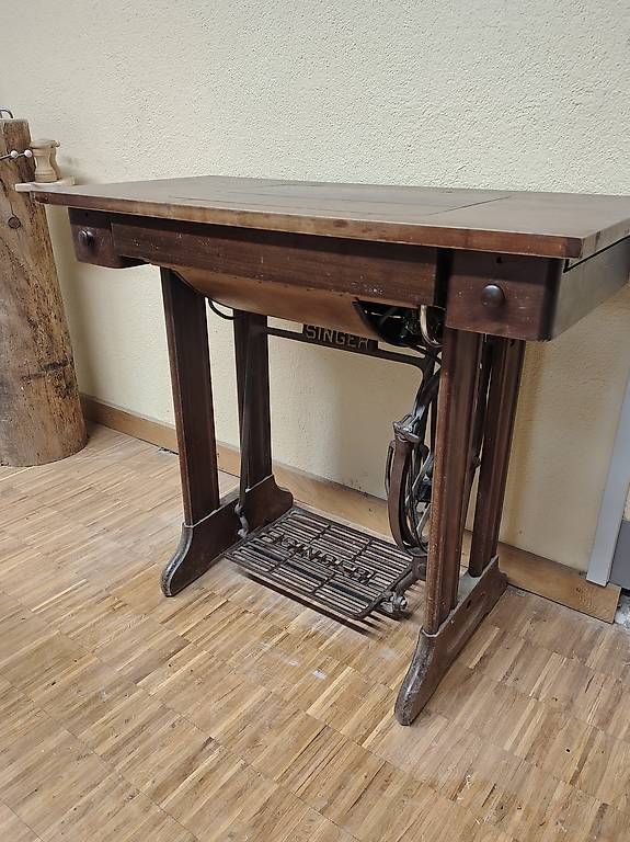 Macchine da cucire: Machine à coudre sur table  – Usato da Pompaples venduto da Chaumilles 3