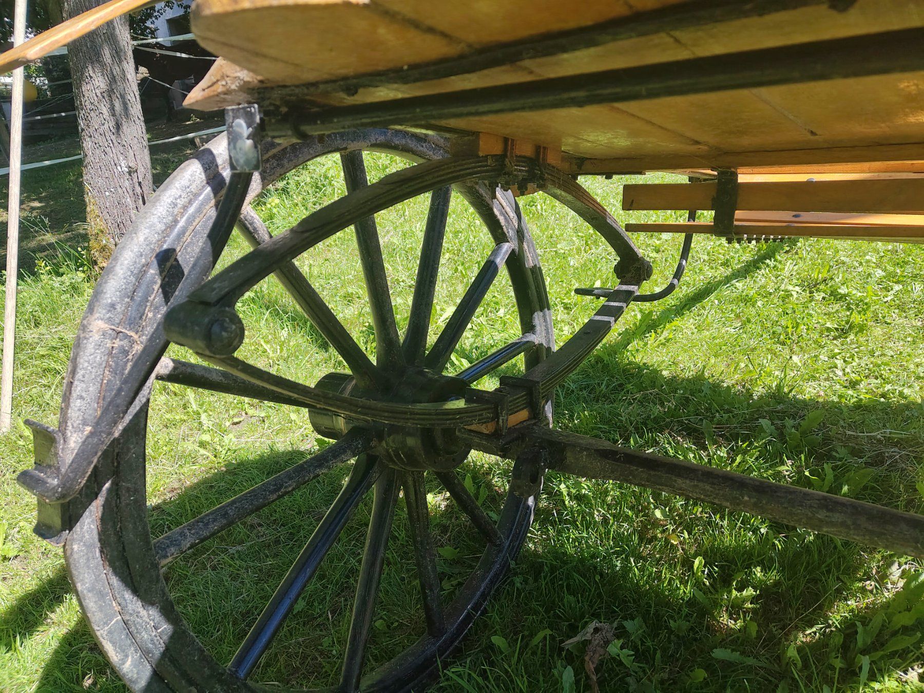 Carrozze: Restaurierte Einspänner Pferdekutsche mit roter Polsterung – Usato da Nunningen venduto da Stoffinator 7