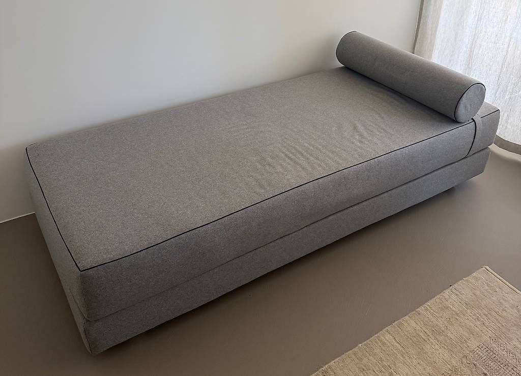 Sofas: Tagesbett, Sofa – Gebraucht aus Gattikon von finebooks