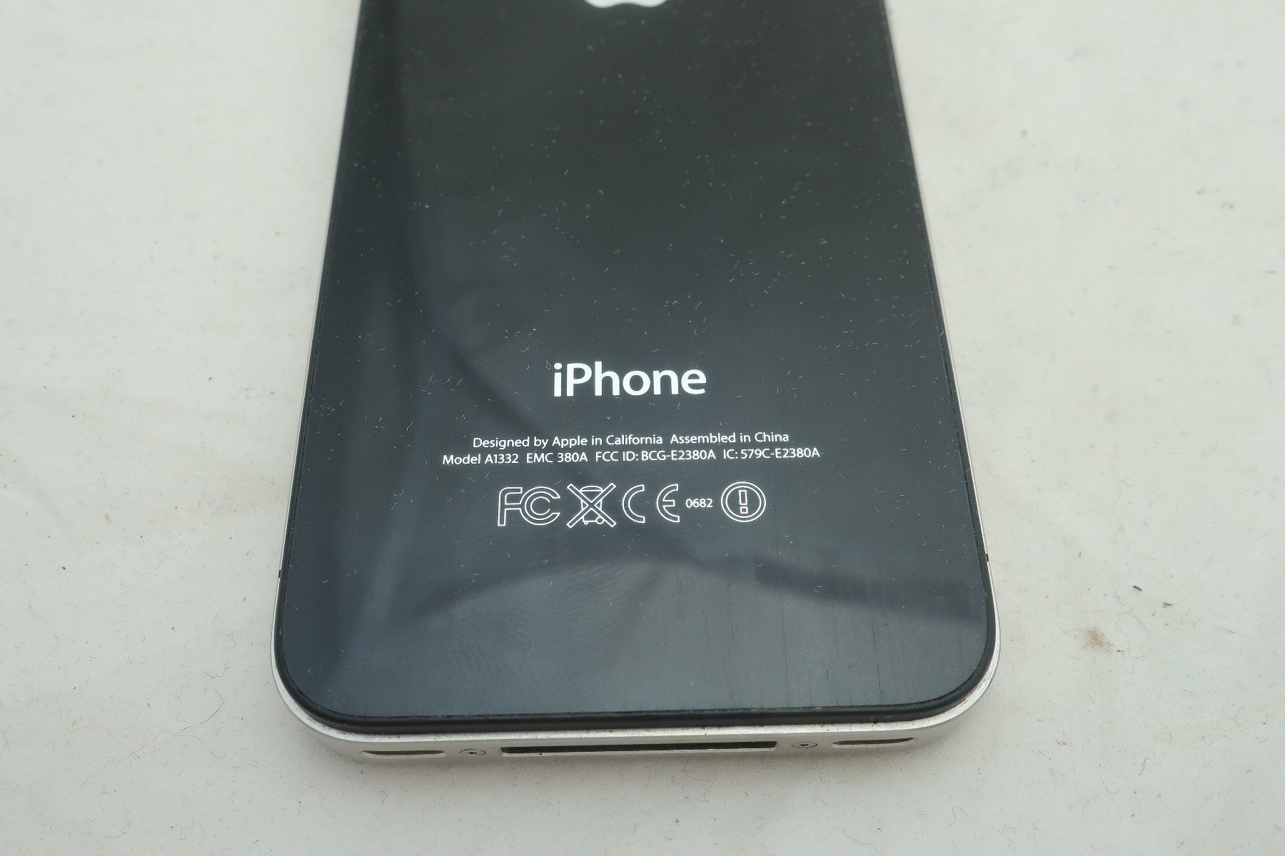 Apple Telefoni cellulari / Smartphones: Apple iPhone 4 Modell A1332 DEFEKT No1 – Difettoso da Zürich venduto da dnk_nrd8 2