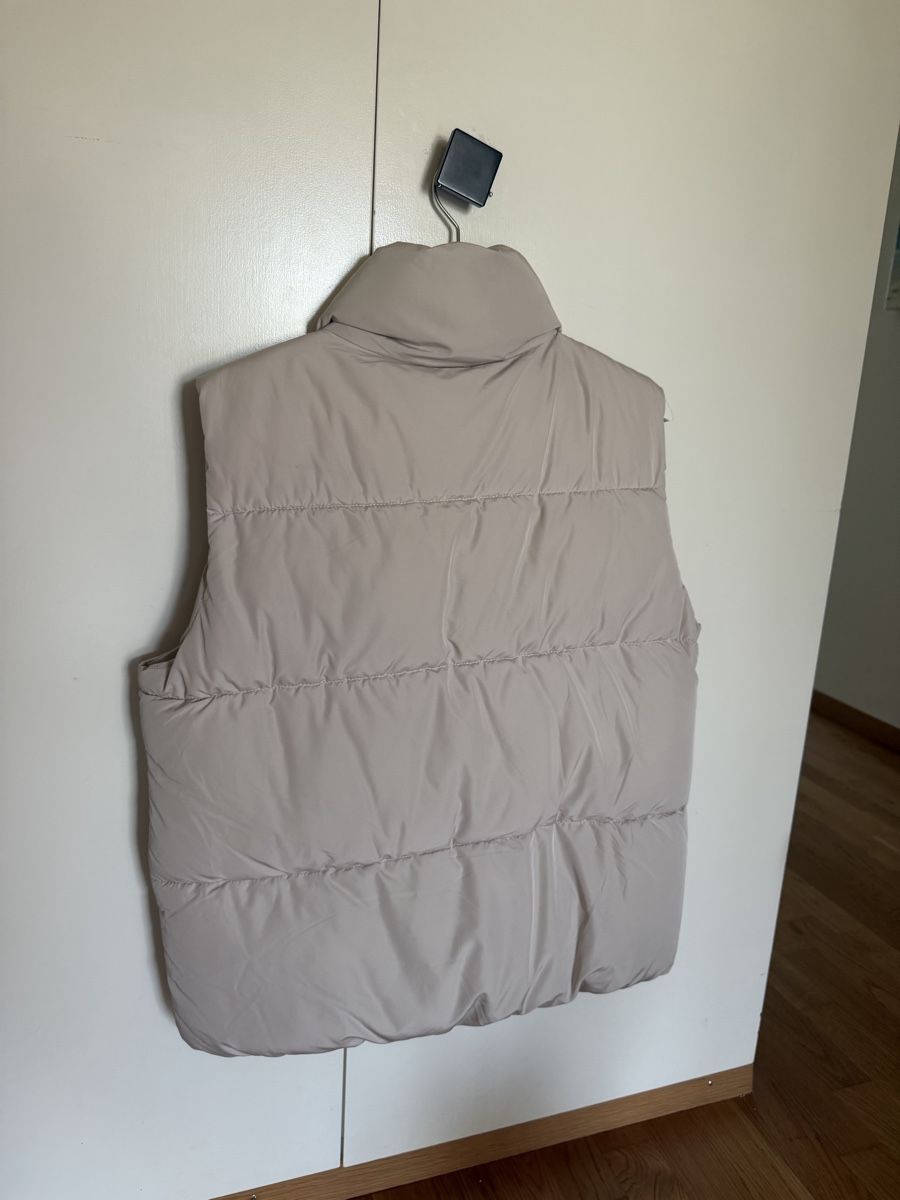 Gilet & Giacche senza maniche: Weste in Beige, Gr. L, neuwertig – Usato da Olten venduto da Sarastuebi 2