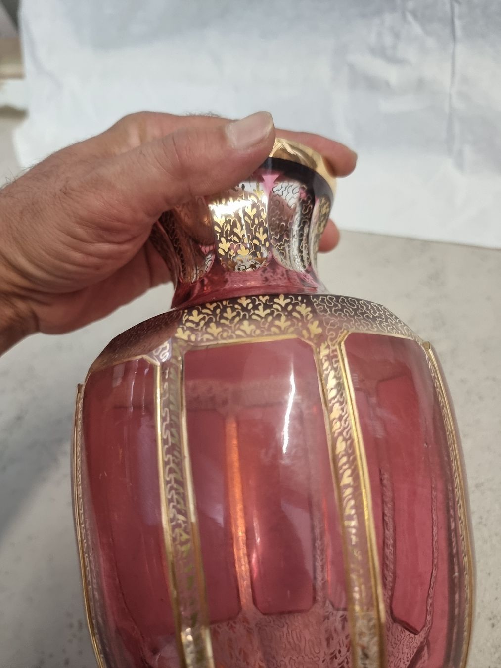 Vasen & Gefässe: Vase Glas pink mit Golddekor  – Gebraucht aus Olten von Mezopotamya 3