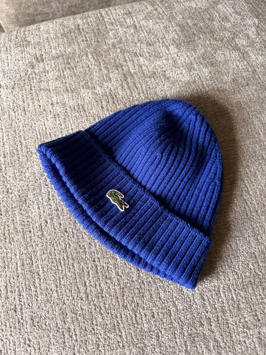 Lacoste Copricapi, berretti & cappellini: Bonnet Lacoste  – Usato da Argnou (Ayent) venduto da nathanckcw