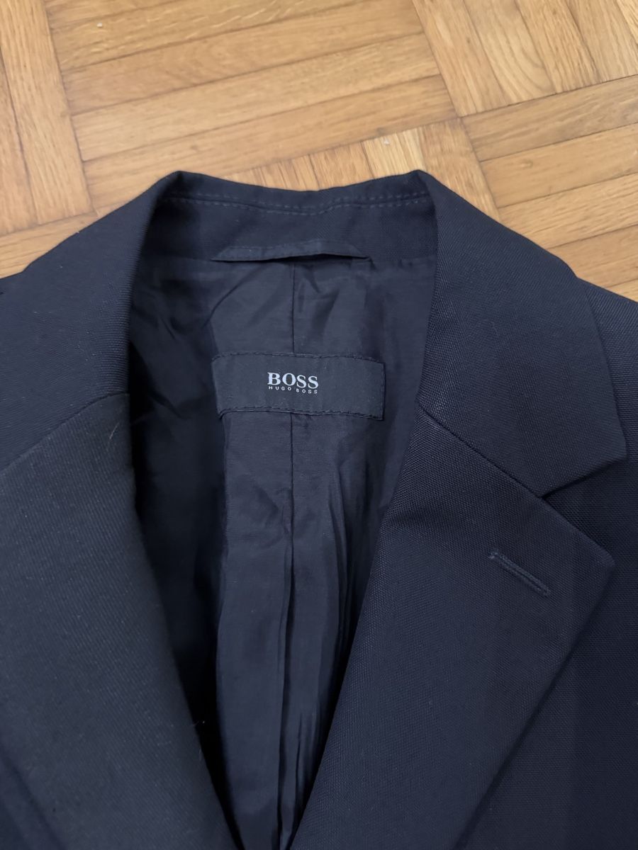 Hugo Boss Completi: Schwarzer Blazer von Hugo Boss Grösse 52 – Usato da Suhr venduto da Oppel 2