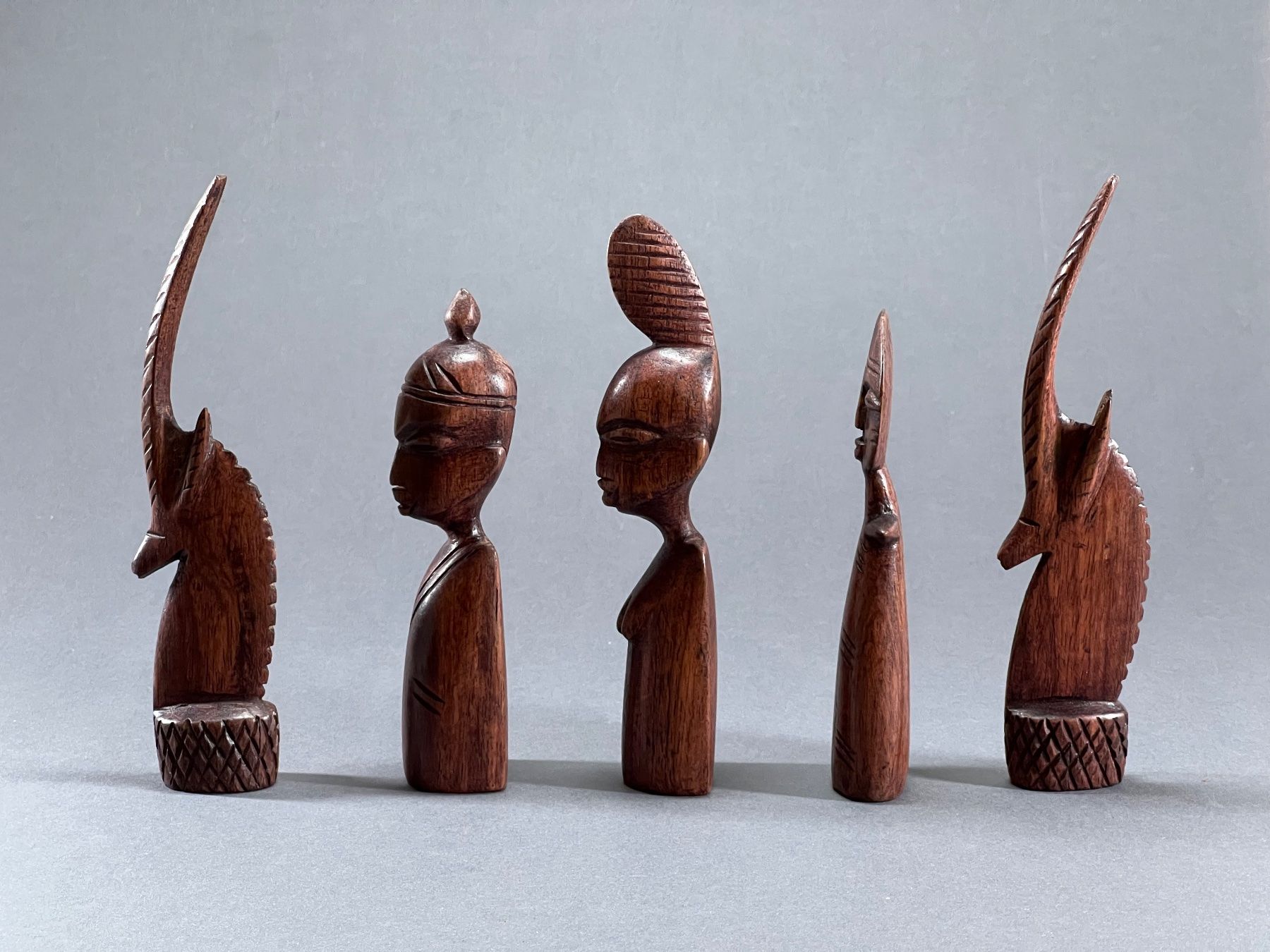 Alle Dekorationen: Afrikanische (Senegal) Holzfiguren-Set, Handarbeit, 10 Stück – Gebraucht aus Sennhof von Johnbest 8