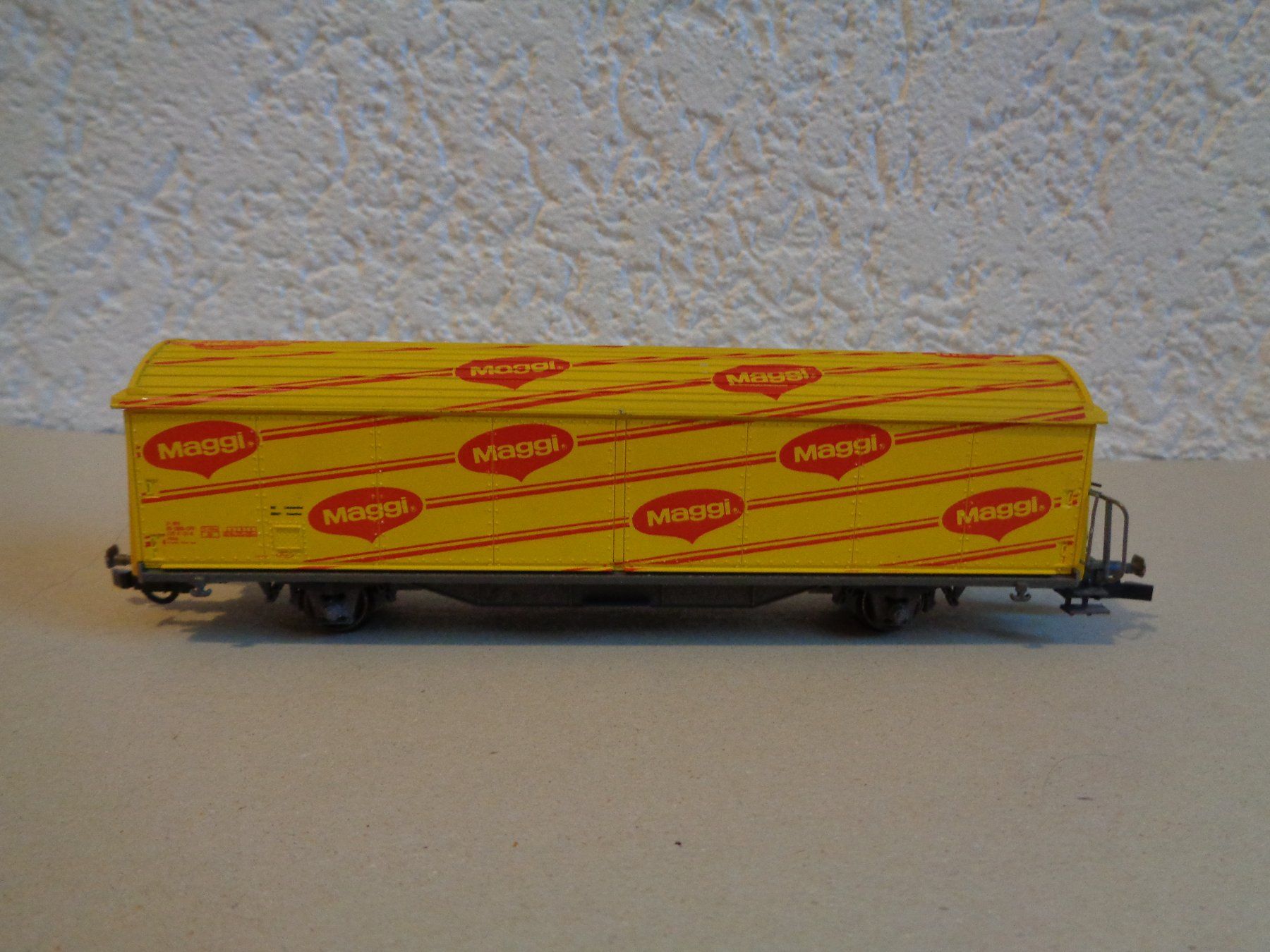 Roco Modellini di ferrovie: Roco    Schiebewandwagen Hbils 'Maggi'    WS – Nuovo (secondo la descrizione) da Läufelfingen venduto da remajo62