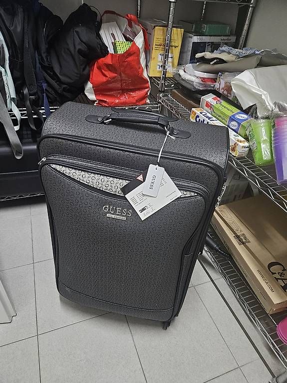Reisekoffer: Valigia Guess – Neu und originalverpackt aus Sagno von jan_f2vp 2