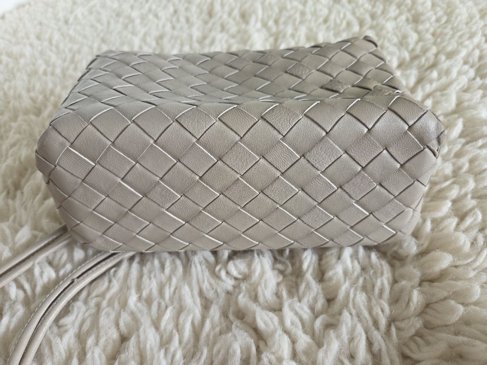 Taschen für Damen: Beige Leder Umhängetasche – Gebraucht aus Walchwil von Petulas 4