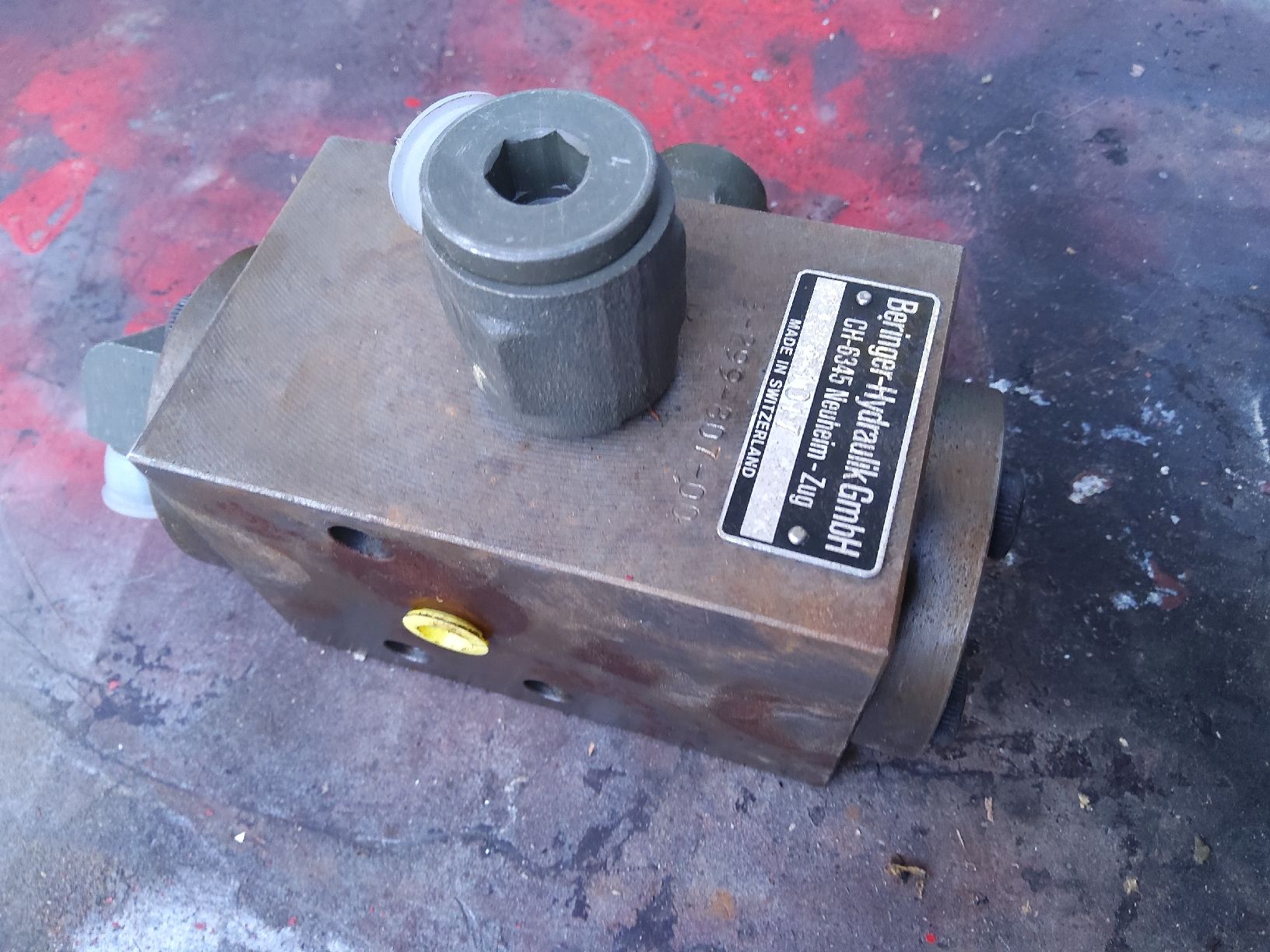 Tutte le macchine: Hydraulik – Usato da Aeschi b. Spiez venduto da Merk-Pullax 1