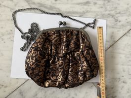 Handtasche/ Umhängetasche gold mit Klippverschluss