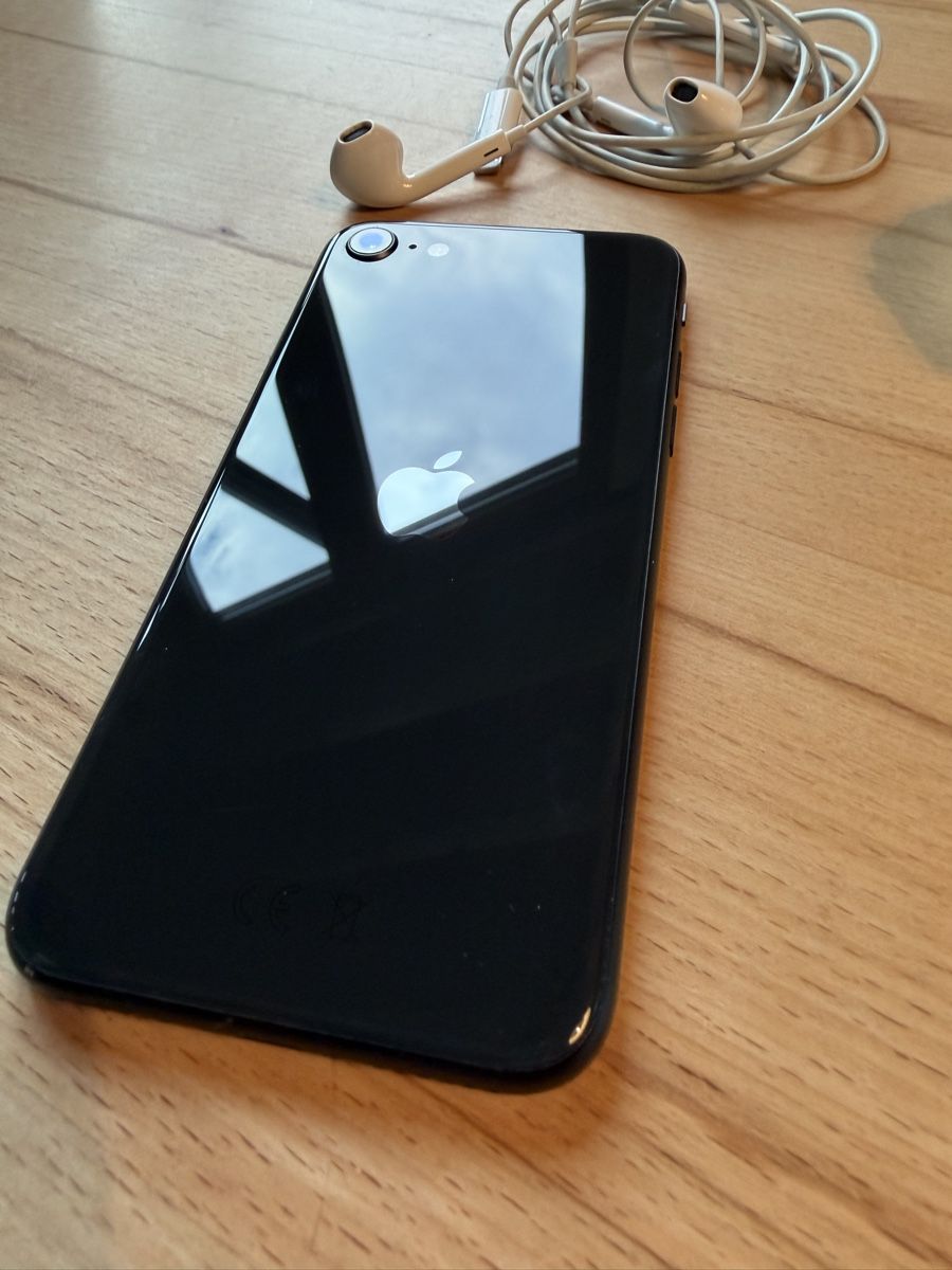 Apple Handys / Smartphones: iPhone SE 64GB  – Gebraucht aus Chur von Sim7000 6
