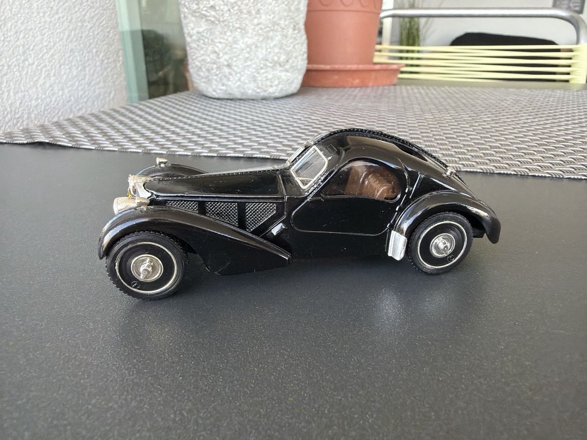 Brumm Modellini d'auto: Bugatti 57 S - 1/43 - Brumm – Usato da Wolfwil venduto da Rolex1 1
