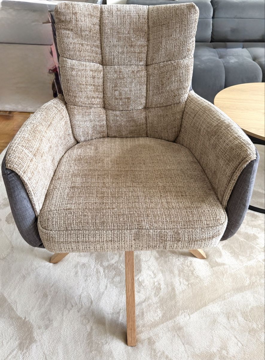Conforama Poltrone: Beige Swivel Chair with Armrests – Nuovo (secondo la descrizione) da Engelburg venduto da Galena92 1