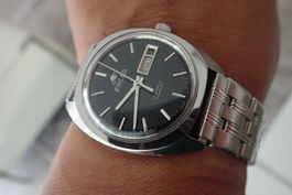 VINTAGE!! ENICAR AUTOMATIC DAYDATA 37X42MM.