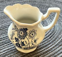 VintageJ&G.Meakin Royal Staffordshire CATHAY Milchkännchen