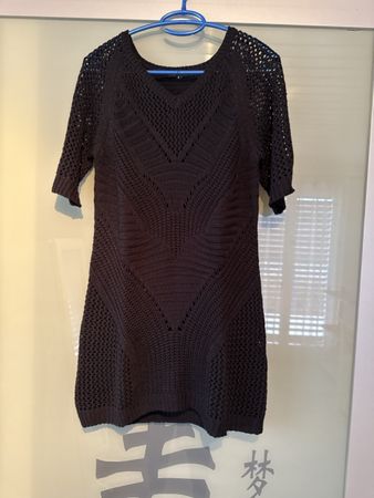 Schwarzes Strickkleid, Grösse S, perfekt für den Übergang
