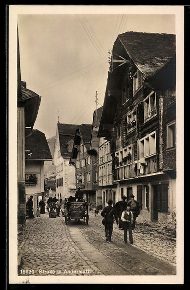 Cartoline postali: Andermatt, Strassenleben mit Passanten – Usato da Berlin venduto da bartko-reher