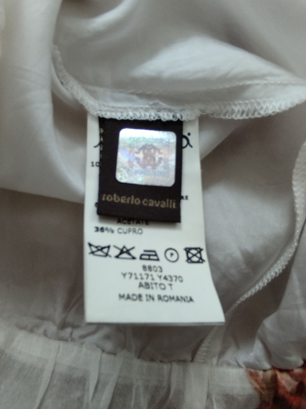 Vestiti & Gonne: robe Roberto cavalli 6A – Difettoso da Gland venduto da adi_xw2q 3