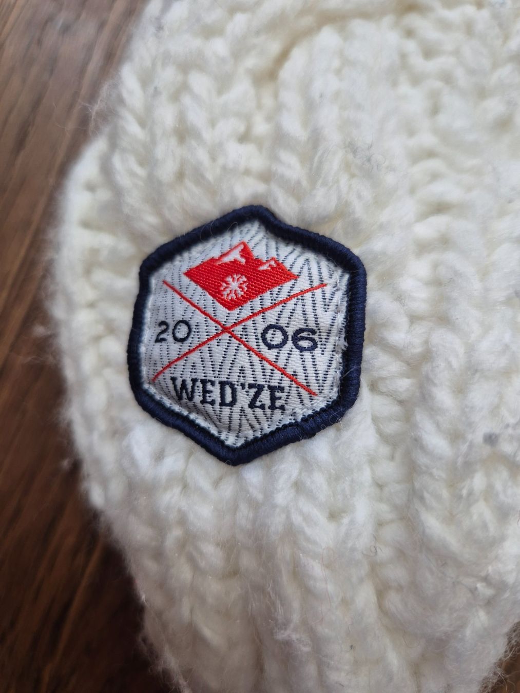 Chapeaux, bonnets & casquettes: White winter beanie from Wezde – D'occasion à Zürich par monadiederich 1
