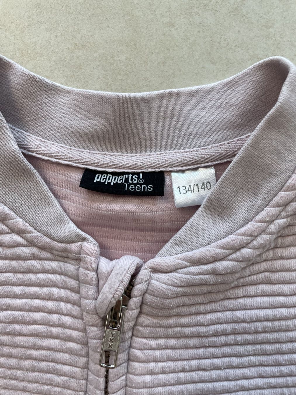 Pulls et sweat-shirts: Pulloverjacke – D'occasion à Küssnacht am Rigi par icbicb 2