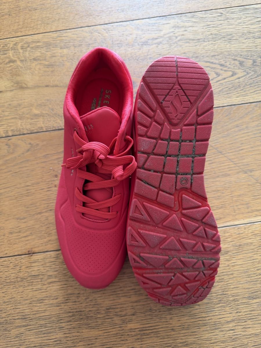 Skechers Damenschuhe: Rote Skechers Gr. 41, Wide Fit – Neu (gemäss Beschreibung) aus Rütihof von Rosy13 2